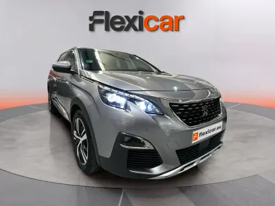 Usado Peugeot 5008 Active 131 CV (96 kW) 2019 Gris SUV