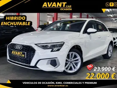Käytetty Audi A3 Advanced Plus 204 HP (150 kW) 2021 Valkoinen Sedan