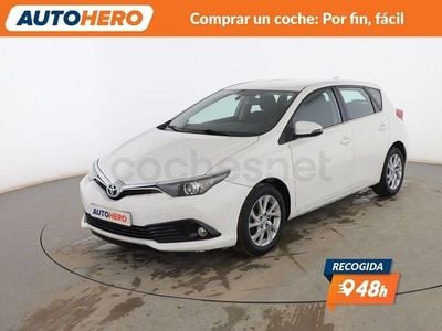 Usado Toyota Auris Active 116 CV (85 kW) 2015 Blanco Berlina