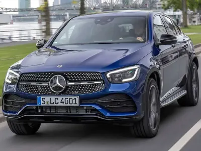 Usado Mercedes GLC220 194 HP (142 kW) 2019 Cinzento Coupé