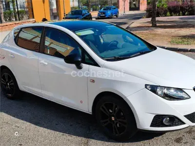 Usado Seat Ibiza Copa 105 CV (77 kW) 2011 Blanco Berlina