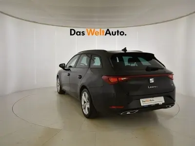 Usado Seat Leon FR 150 CV (110 kW) 2024 Negro