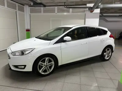 Usado Ford Focus Trend+ 115 CV (84 kW) 2015 Blanco