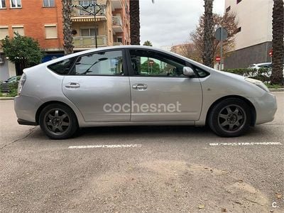 Usado Toyota Prius 112 CV (82 kW) 2007 Gris / plata Berlina