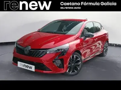 Begagnad Renault Clio V Techno 143 HK (105 kW) 2025 Röd Sedan