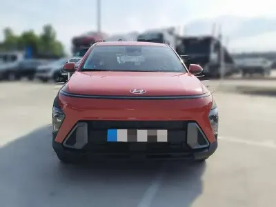 Usado Hyundai Kona 105 CV (77 kW) 2024 Rojo SUV