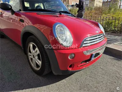 Usado Mini ONE 90 CV (66 kW) 2006 Rojo Utilitario