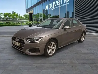 Usado Audi A4 Advanced 136 CV (100 kW) 2022 Gris Berlina