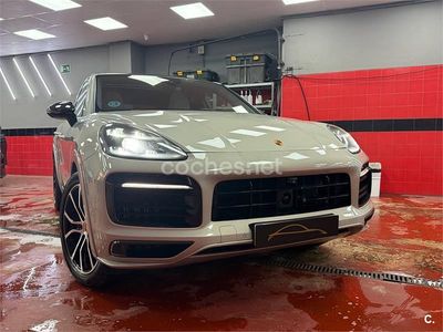 Gris / plata Usado 2022 Porsche Cayenne Coupe Coupe | 110.000 €