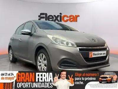 Usado Peugeot 208 Access 82 CV (60 kW) 2015 Verde Utilitario