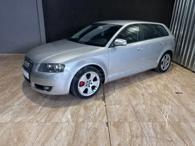 Usado Audi A3 Sportback Ambition 115 CV (84 kW) 2007 Gris / plata Utilitario
