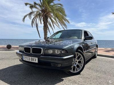 Usado BMW 730 184 CV (135 kW) 2001 Gris / plata Berlina