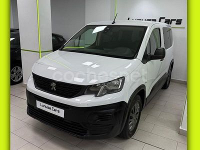 Usado Peugeot Rifter Allure 100 CV (73 kW) 2023 Blanco Monovolumen