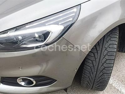 Usado Ford S-MAX Titanium 165 CV (121 kW) 2017 Beige Monovolumen