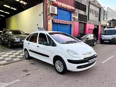 Usado Citroën Xsara Picasso 110 CV (80 kW) 2006 Blanco Monovolumen