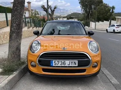 Usado Mini Cooper D 116 CV (85 kW) 2017 Naranja Utilitario