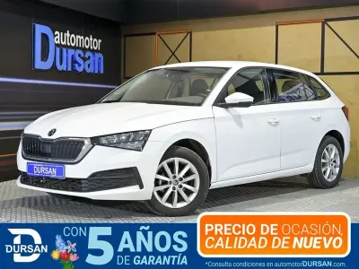 Usado Skoda Scala Active 90 CV (66 kW) 2022 Blanco Utilitario