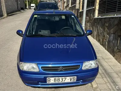 Usado Citroën Saxo 60 CV (44 kW) 1999 Azul Utilitario