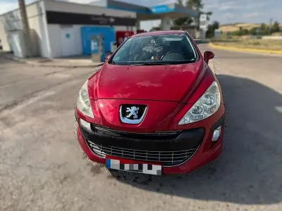 Usado Peugeot 308 Sport 120 CV (88 kW) 2008 Rojo Utilitario