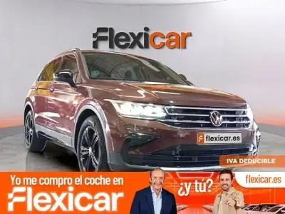 Usado VW Tiguan Sportline 150 CV (110 kW) 2022 Marrón SUV