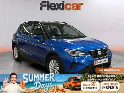 Usado Seat Arona Style 110 CV (80 kW) 2023 Azul SUV
