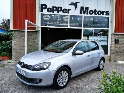 Usado VW Golf VI Sport 105 CV (77 kW) 2011 Gris / plata Utilitario