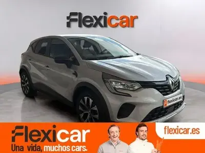 Usado Renault Captur Evolution 145 CV (106 kW) 2023 Beige SUV