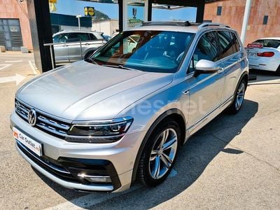 Gris / plata Usado 2020 VW Tiguan R-line SUV | 29.985 € (Un poco caro)