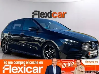 Usado Mercedes B180 116 CV (85 kW) 2022 Negro Utilitario