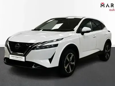 Usado Nissan Qashqai N-Connecta 158 CV (116 kW) 2023 Blanco everest (solido) negro SUV