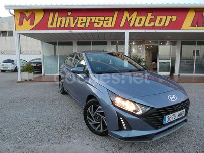 Gris / plata Usado 2024 Hyundai i20 Berlina | 14.980 € (Precio justo)