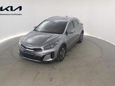 Usado Kia XCeed 100 CV (73 kW) 2025 Plateado SUV