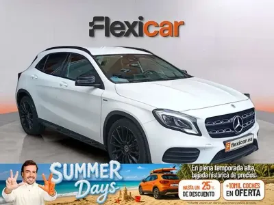 Usado Mercedes GLA180 122 CV (89 kW) 2019 Blanco SUV