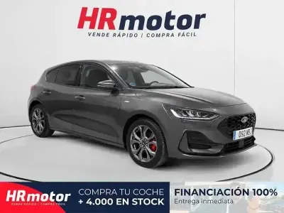 Begagnad Ford Focus ST-Line 125 HK (91 kW) 2022 Grå