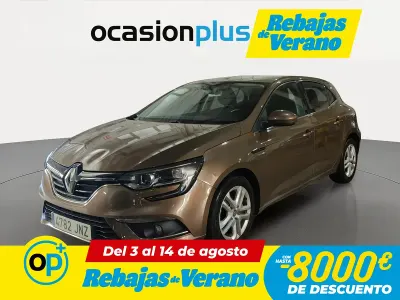 Usado Renault Mégane III Intens 90 CV (66 kW) 2016 Marrón Berlina