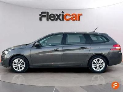 Begagnad Peugeot 308 SW Access 100 HK (73 kW) 2019 Brun Kombi