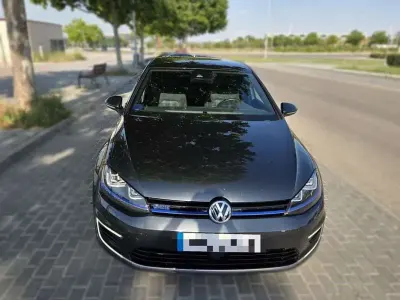 Usado VW Golf VII GTE 150 CV (110 kW) 2016 Gris Berlina