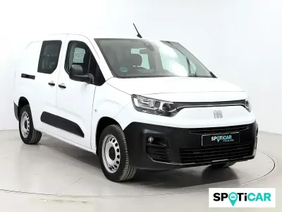 Usado Fiat Doblò 100 CV (73 kW) 2024 Blanco Monovolumen