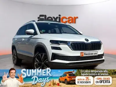 Usado Skoda Karoq Ambition 150 CV (110 kW) 2023 Blanco SUV
