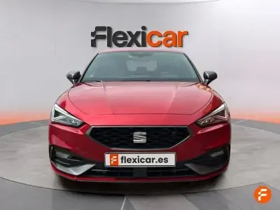 Usado Seat Leon FR 204 CV (150 kW) 2023 Rojo Berlina