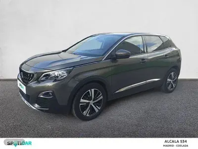 Usado Peugeot 3008 Allure 130 CV (95 kW) 2020 Gris SUV