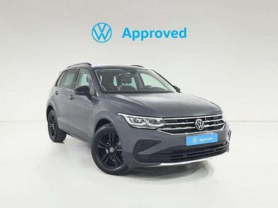Usado VW Tiguan Sportline 150 CV (110 kW) 2023 Gris SUV