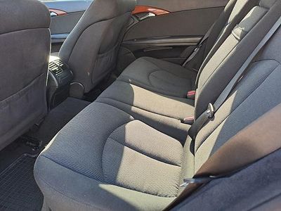 Usado Mercedes E280 190 CV (139 kW) 2007 Gris Familiar