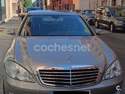 Usado Mercedes S320 235 CV (172 kW) 2007 Gris / plata Berlina