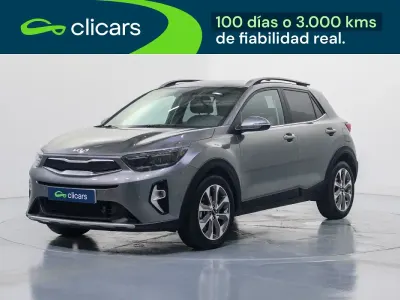Usado Kia Stonic Style 100 HP (73 kW) 2024 Cinzento SUV
