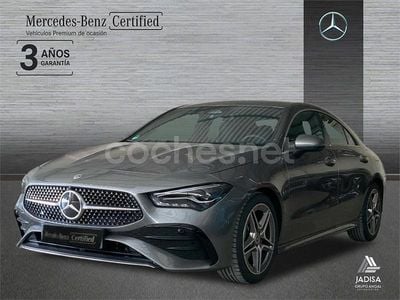 Gris / plata Usado 2024 Mercedes CLA200 Berlina | 38.990 € (Precio justo)