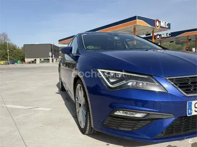 Käytetty Seat Leon FR 184 HP (135 kW) 2018 Sininen Sedan