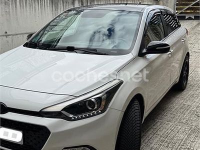 Usado Hyundai i20 90 CV (66 kW) 2017 Blanco Berlina