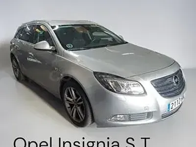 Usado Opel Insignia Sportive 160 CV (117 kW) 2013 Gris / plata Berlina