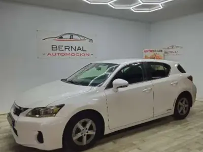 Usado Lexus CT200h 136 CV (100 kW) 2011 Blanco Utilitario